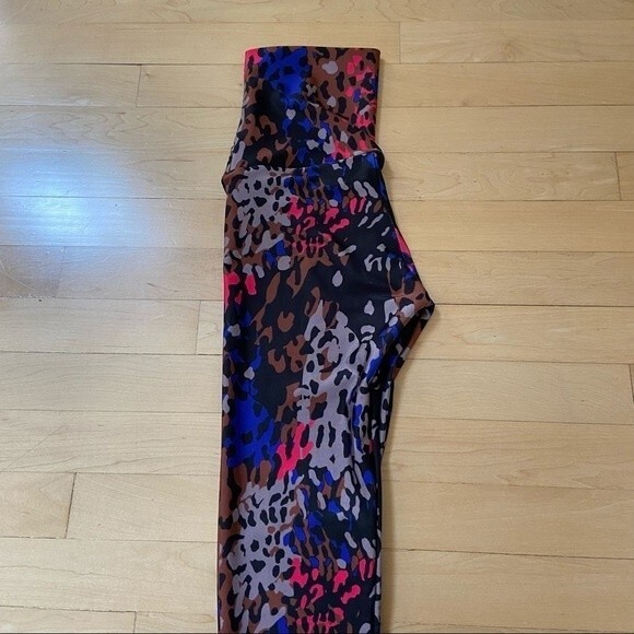 Emily Hsu Design Multicolor Leopard Print  Ultra High Rise Leggings XS NWOT - Picture 7 of 8
